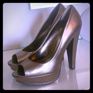 Aldo pewter peep toe heels